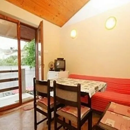 In With Seaview, Balcony, Air Condition, Wifi